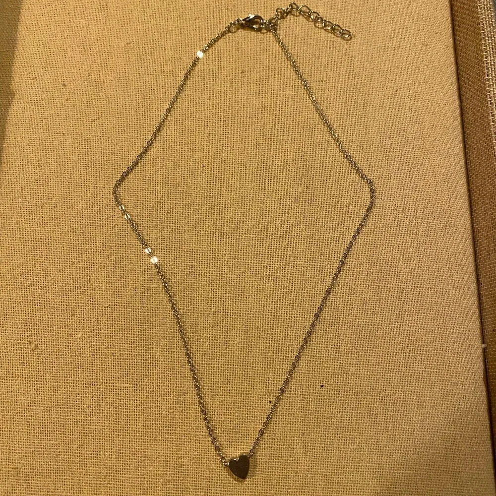 Silver Heart Necklace • Choker • Layering - Picture 4 of 4